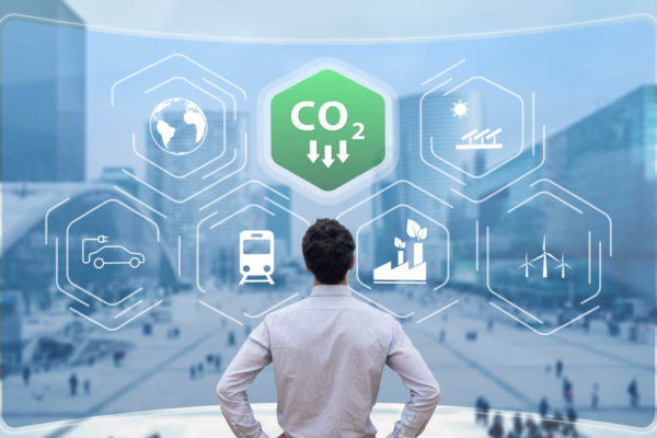 Mi a különbség az „advertising carbon” és az „advertised carbon” között?